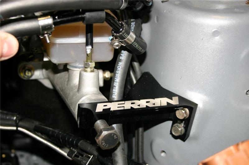 PERRIN 02-07 Subaru WRX/STi / 04-07 Forester XT Master Cyllinder Support Bracket - Black