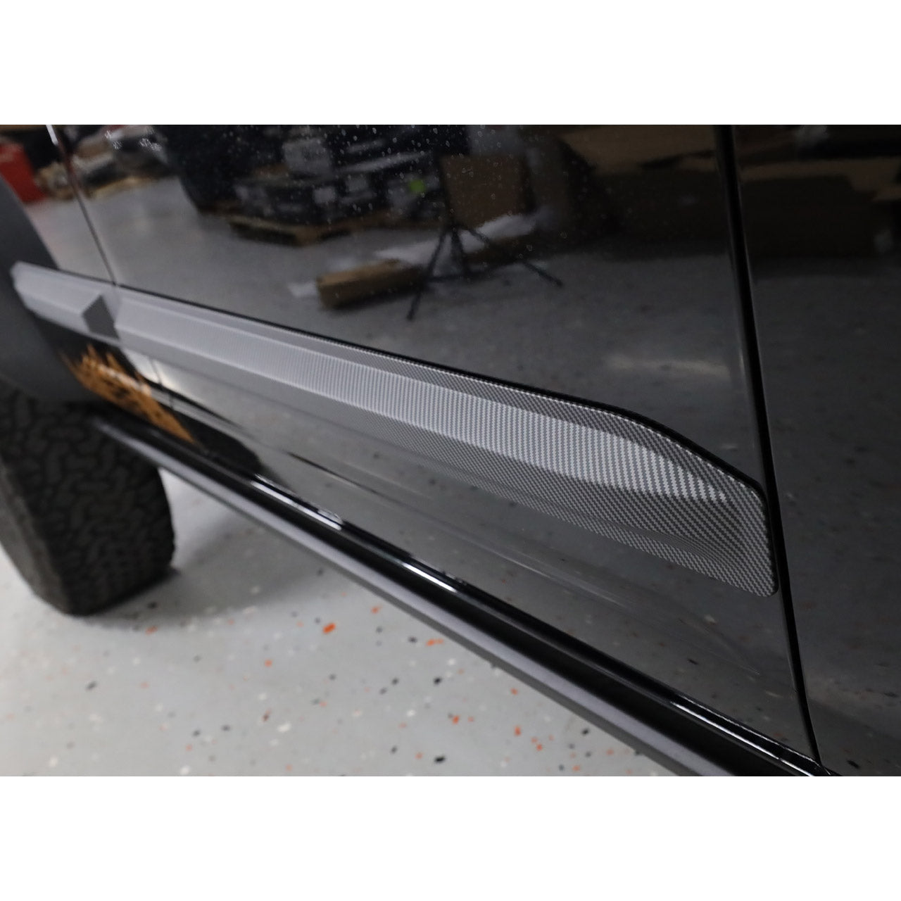 IAG I-Line Exterior Door Ding Protector Anti-Scratch - Carbon Look For 2021+ Ford Bronco Four Door